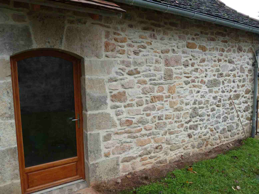 Joint à la chaux, façade en pierre Saint-Manvieu-Bocage