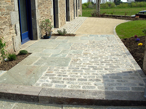 Création terrasse bois, béton, pavée	
 à Caen